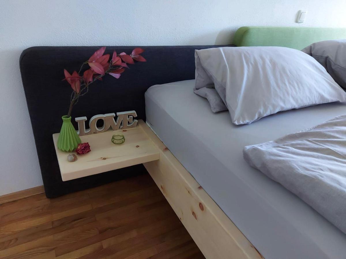 Wildkraut'S Kraeuterbauernhof - Ferienwohnung 크렘스뮨스터 외부 사진